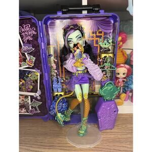 Monster High Skulltimate Secrets Jinafire Long Doll and Accessories Set